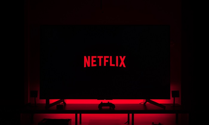 Como usar a Netflix sem conta / Thibault Penin / Unsplash