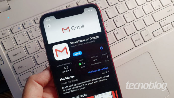 Gmail no celular (Imagem: Ana Marques/Tecnoblog)