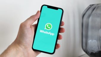 O WhatsApp compartilha dados com o Facebook?