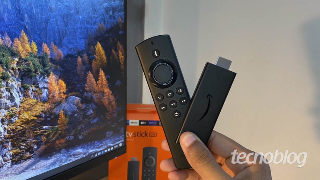Amazon Fire TV Stick Lite (Imagem: Darlan Helder/Tecnoblog)