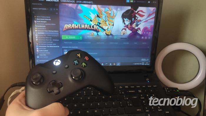 Controle Xbox One no PC (Imagem: Leandro Kovacs/Tecnoblog)