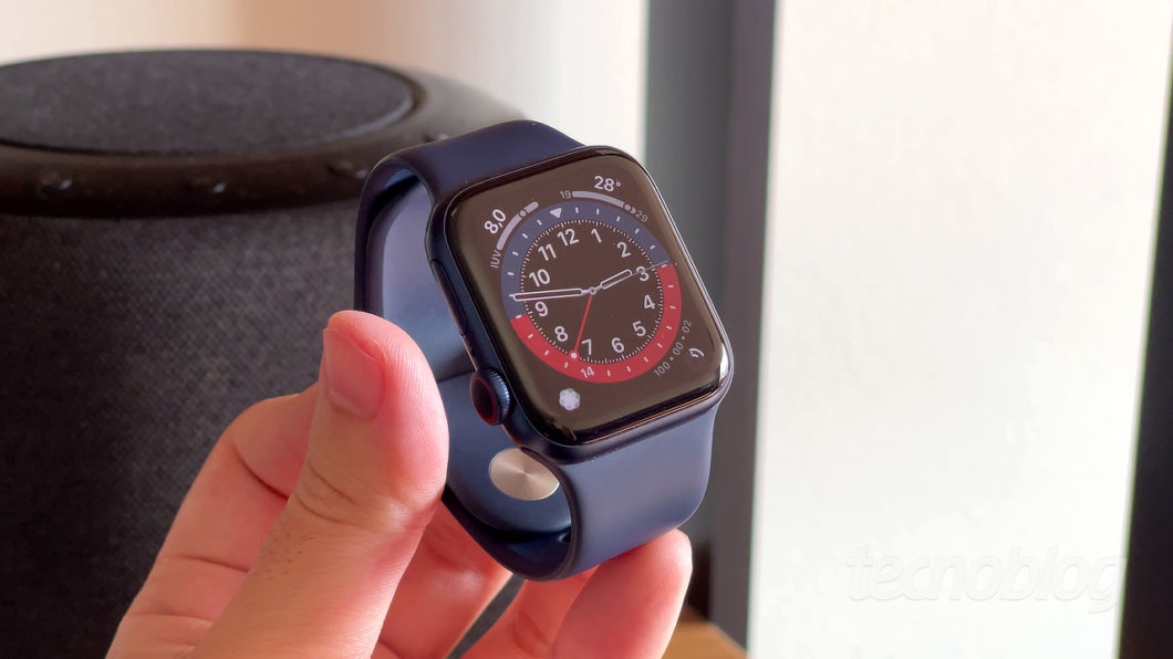 Apple Watch Series 6 is available in bulk at the Curitiba auction (Image: Paulo Higa/APK Games)