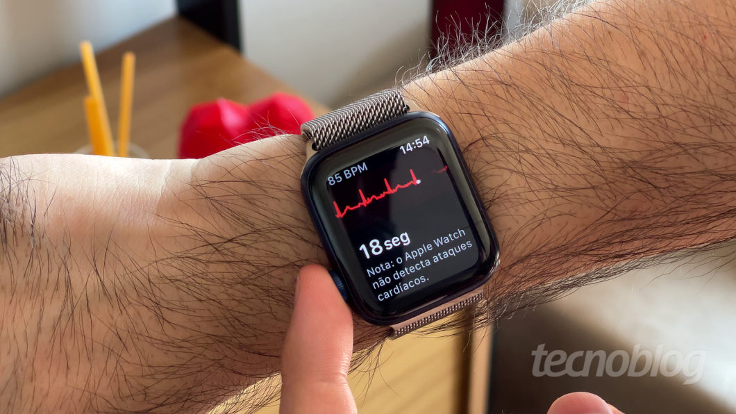 Sensor de temperatura está entre as novidades aguardadas nos próximos Apple Watches (Imagem: Paulo Higa/Tecnoblog)