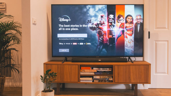 Disney+ atinge 95 milhões de clientes e chega mais perto da Netflix