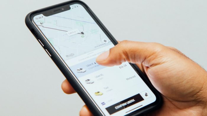Uber não mostra preço para usuários do Brasil nesta segunda (8)