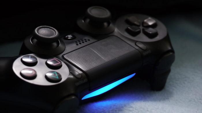 PS4 DualShock 4 controller (Image: tdraehne/Pixabay)