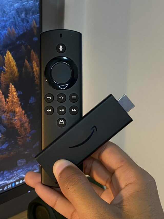 Amazon Fire TV Stick Lite (Imagem: Darlan Helder/Tecnoblog)