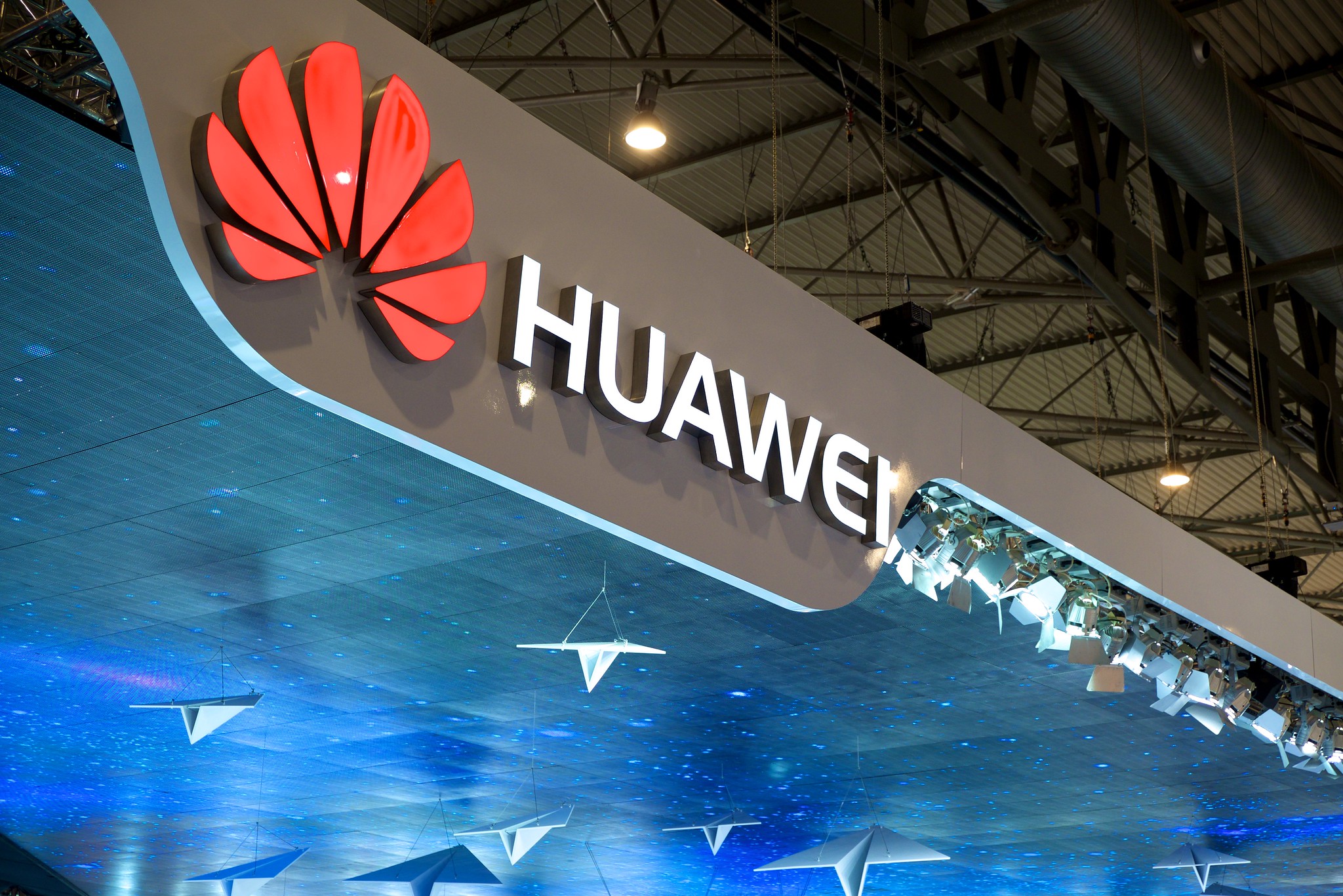 Brasil pode entrar em acordo contra China e barrar 5G da Huawei