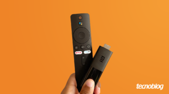 Review Xiaomi Mi TV Stick: dongle básico e eficiente em TVs limitadas