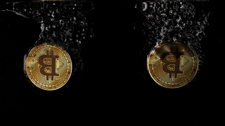Bitcoin sofre correção de mercado e cai 11% em 24 horas