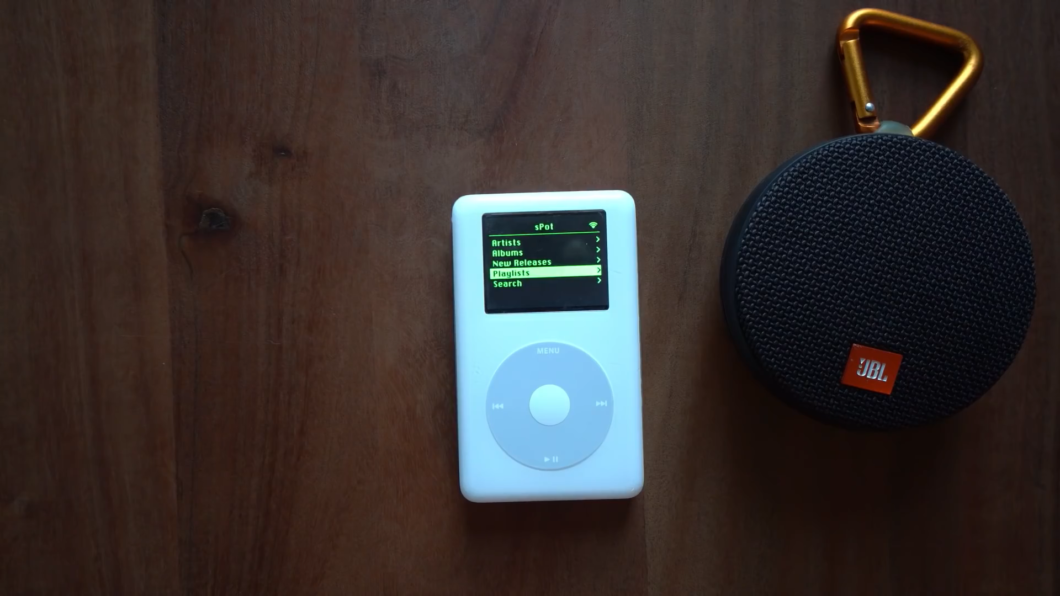sPot, um iPod Classic modificado para tocar músicas do Spotify (Imagem: Reprodução/Guy Dupont/YouTube)