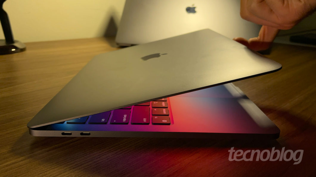 MacBook Pro (2020) com Apple M1 (Imagem: Paulo Higa/Tecnoblog)
