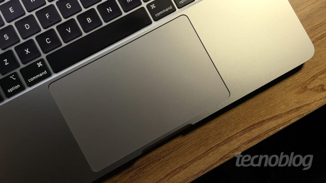 MacBook Pro (2020) com Apple M1 (Imagem: Paulo Higa/Tecnoblog)