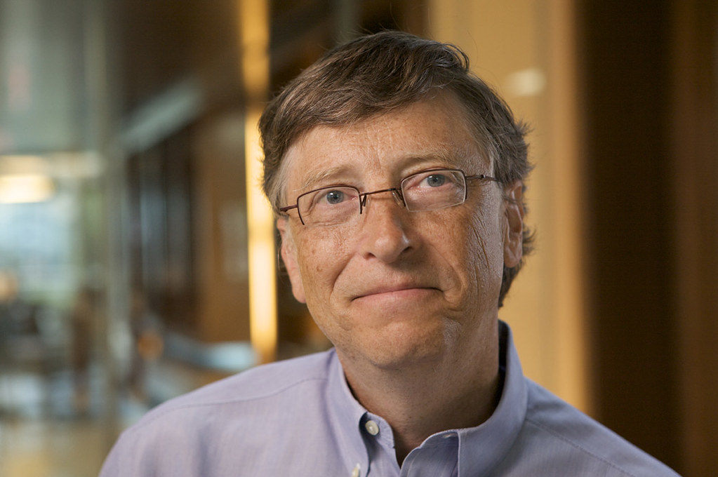 Bill Gates explica no Clubhouse por que prefere Android ao iPhone