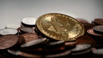 Suposto inventor do bitcoin abre processo de US$ 5,7 bilhões