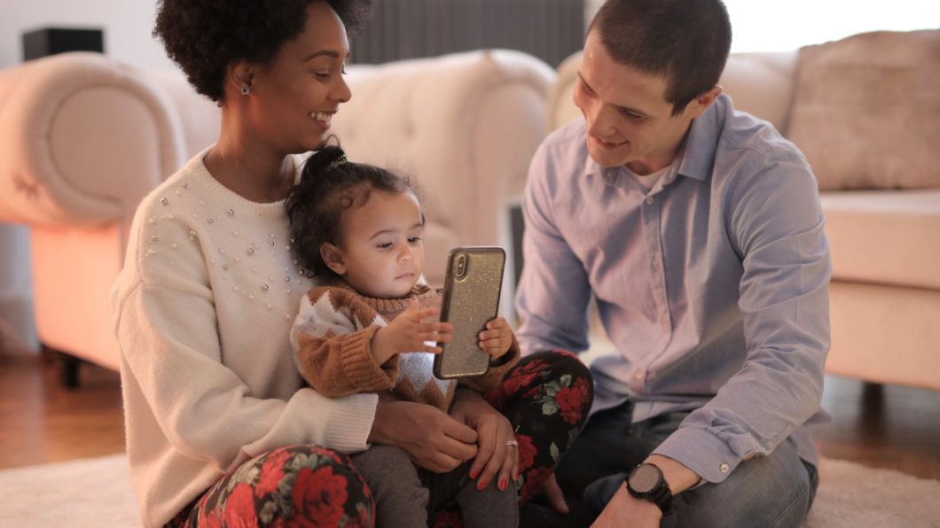 Saiba como desativar o controle dos pais, recurso parental da Play Store (Imagem: Andrea / Pexels)