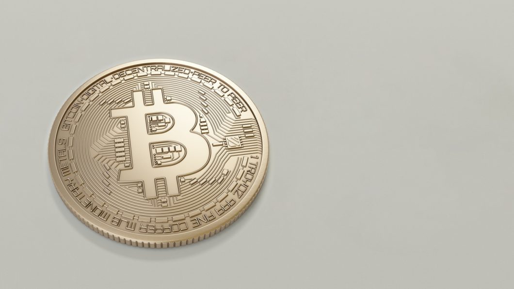 Bitcoin supera R$ 300 mil (Imagem: Moose Photos/Pexels)