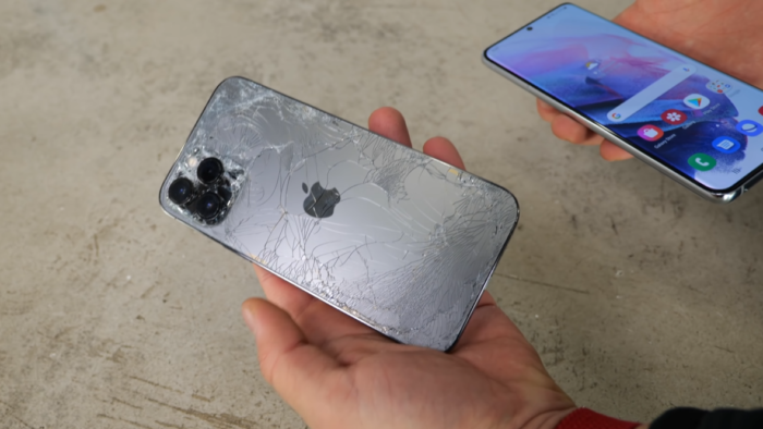 iPhone 12 Pro Max e Galaxy S21 Ultra passam por teste de quedas