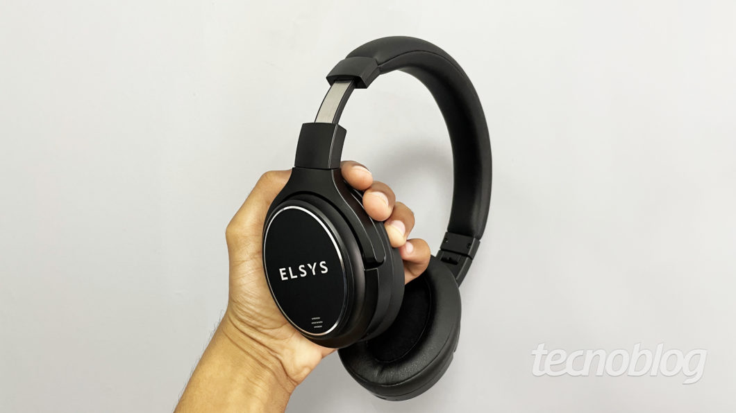 Headphone Bluetooth Elsys ANC (Imagem: Darlan Helder/Tecnoblog)