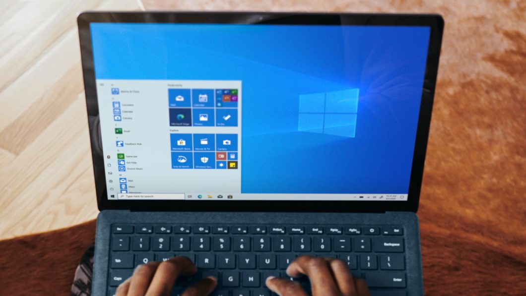 Notebook with Windows 10 (Image: Windows/Unsplash)