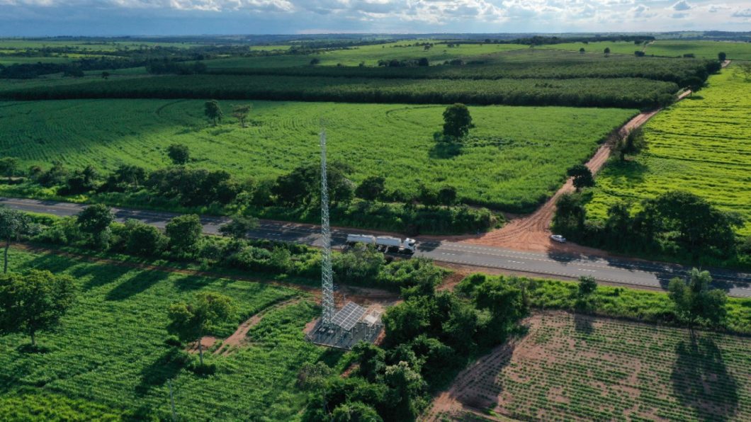 Antena da TIM cobre trecho de estrada em General Salgado/SP (Imagem: Reprodução/TIM)