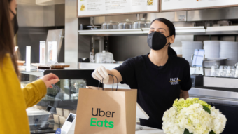 Uber Eats deixará você pedir de vários restaurantes em uma só entrega