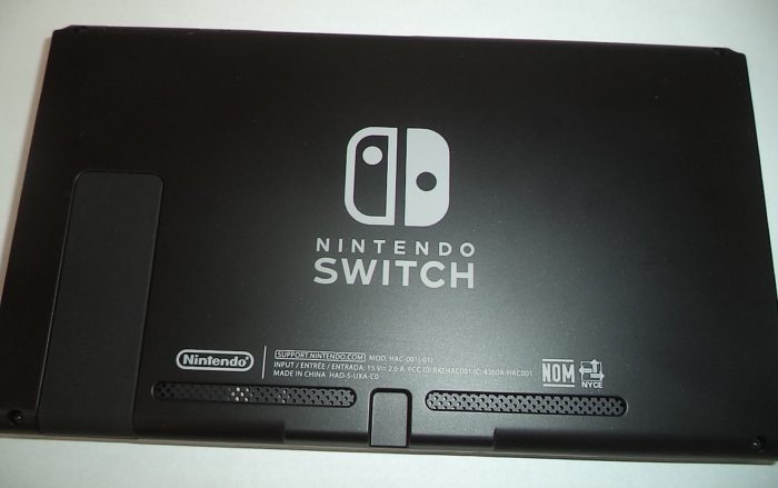 Nintendo Switch com lance inicial de R$ 200 (Imagem: Divulgação / RFB)