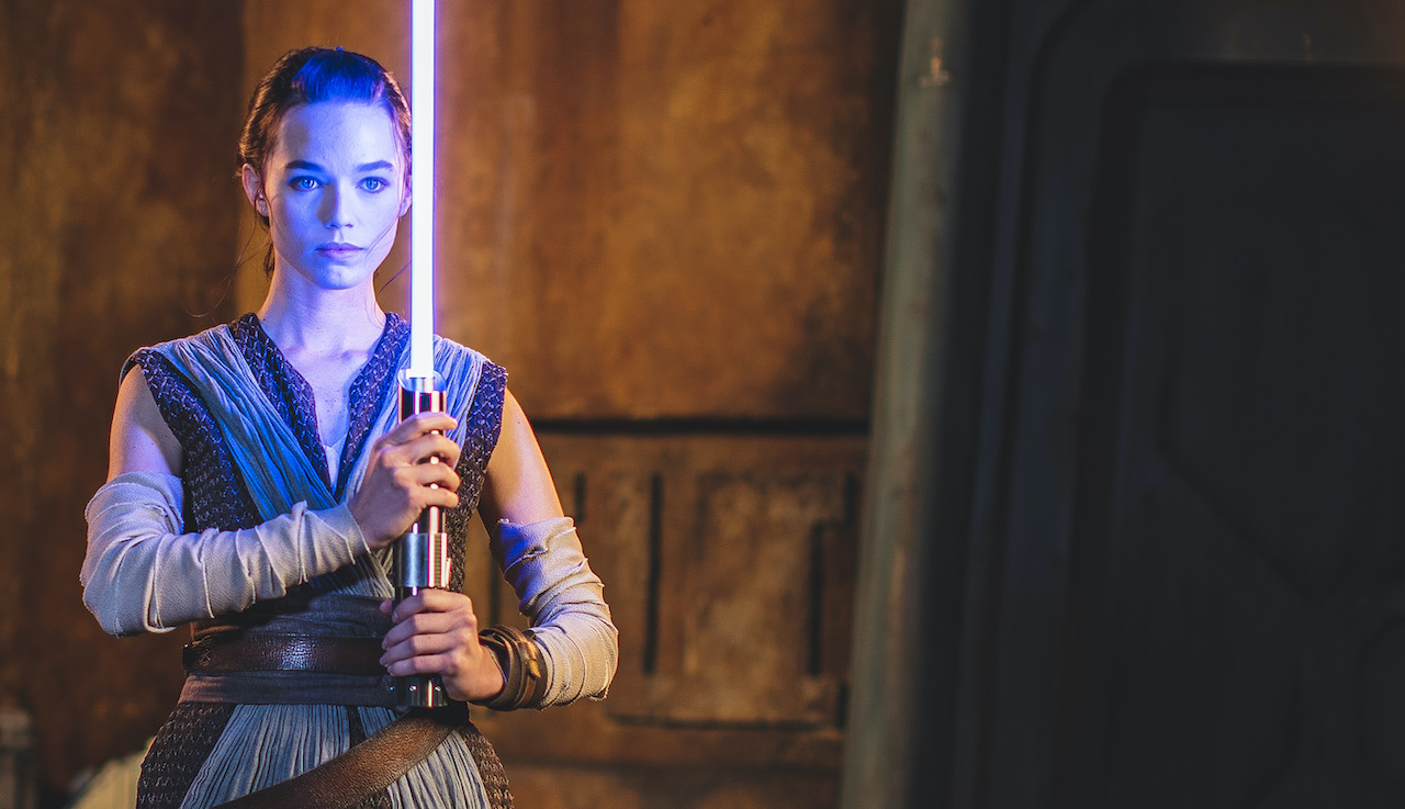 Disney revela sabre de luz real para aventura Star Wars em resort