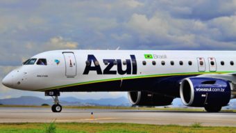 Azul lança Wi-Fi a bordo gratuito e promete internet em 35 aviões