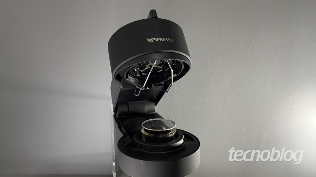 Nespresso Vertuo Next (Imagem: Darlan Helder/Tecnoblog)