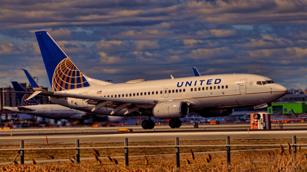 Avião da United Airlines (Imagem: raymondclarkeimages/ Flickr)