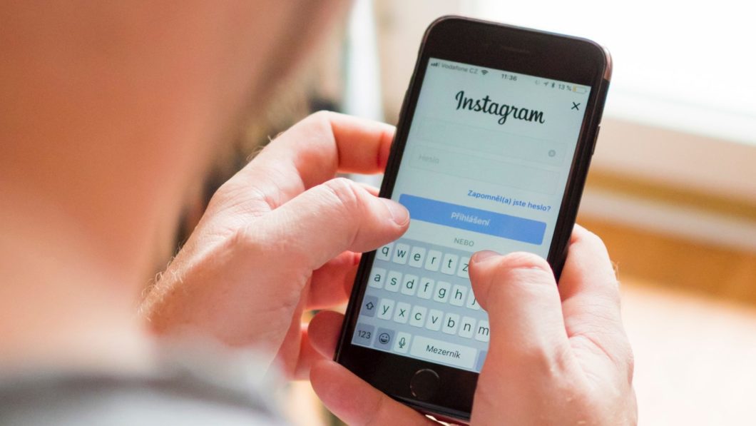Como mudar o tema da conversa no Instagram