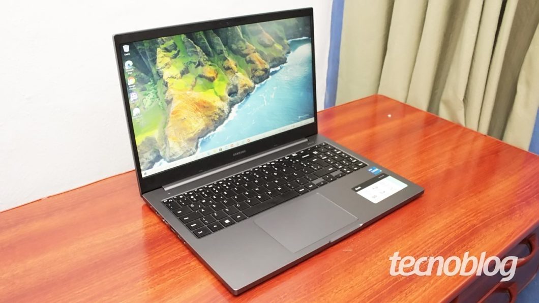 Notebook Samsung Book (imagem: Emerson Alecrim/Tecnoblog)