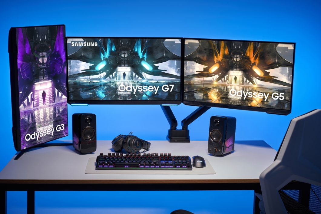 Monitores Odyssey G7, G5 e G3 com tela plana (imagem: divulgação/Samsung)