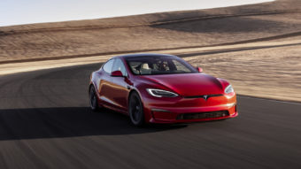 Tesla Model S Plaid, que atinge 100 km/h em dois segundos, chega aos clientes