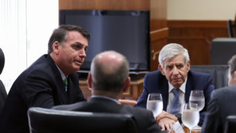 Bolsonaro cria rede federal contra invasão de hackers a órgãos públicos
