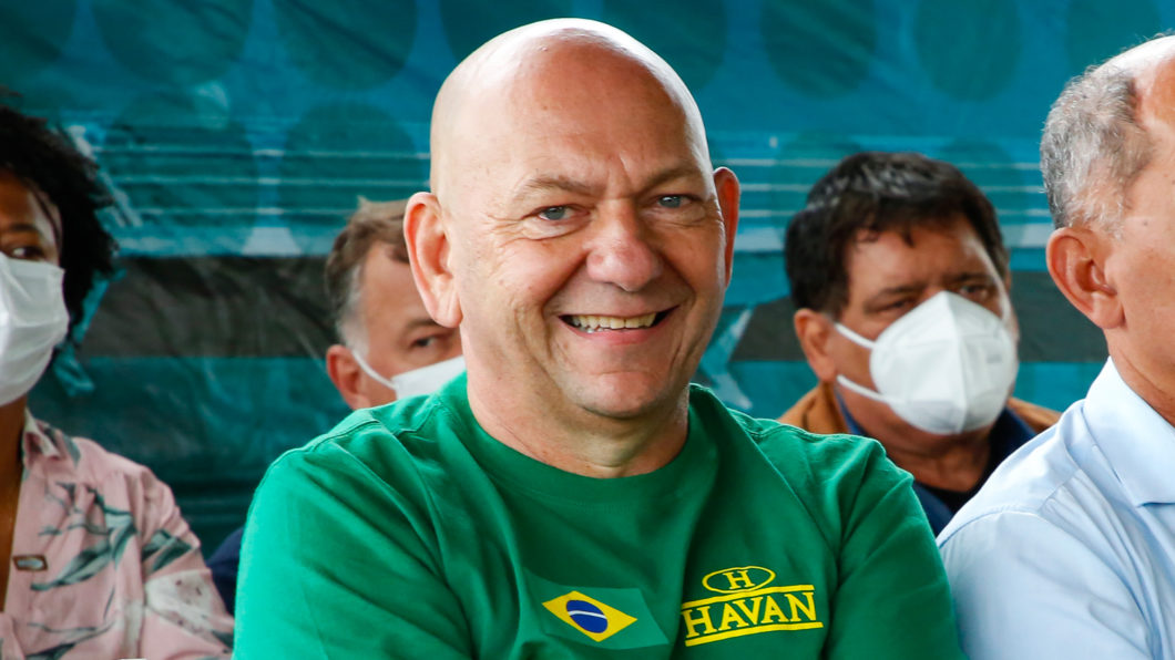 Luciano Hang at an event promoted by President Jair Bolsonaro (Image: Anderson Riedel/ Wikimedia)