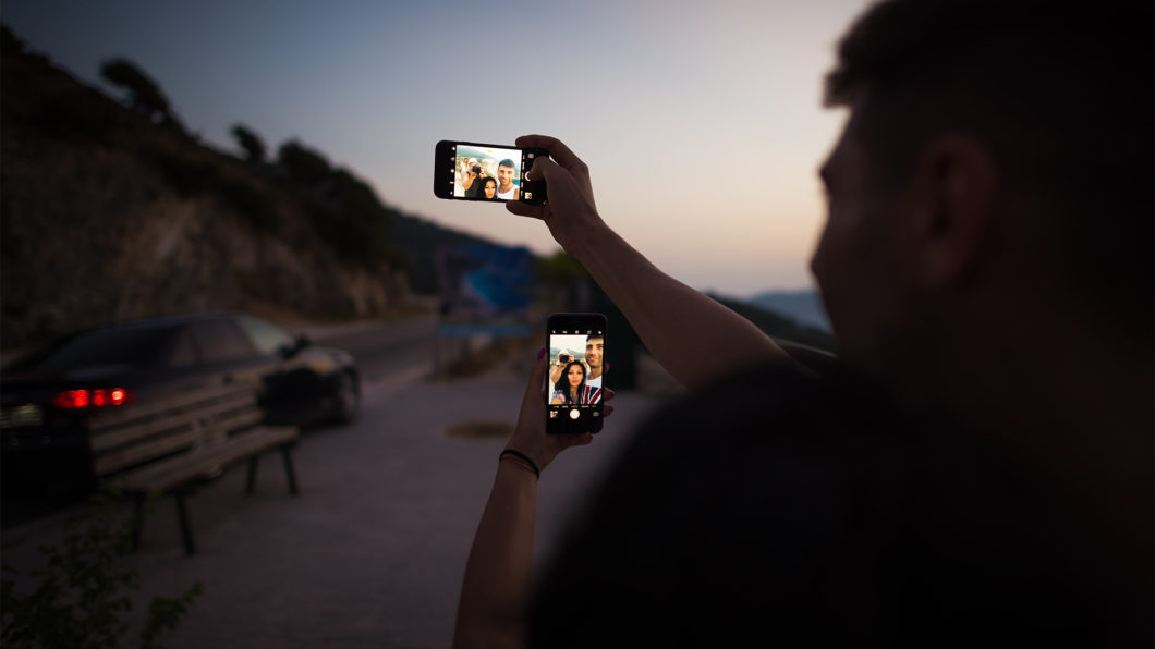 Selfies se tornaram proibidas em Dang, na Índia (Imagem: Alex Blăjan/ Unsplash)
