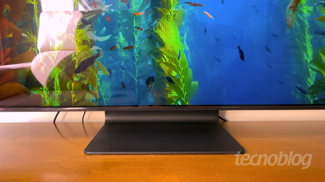Samsung Neo QLED QN90A, uma TV com suporte a HDR10+ (Imagem: Paulo Higa/Tecnoblog)