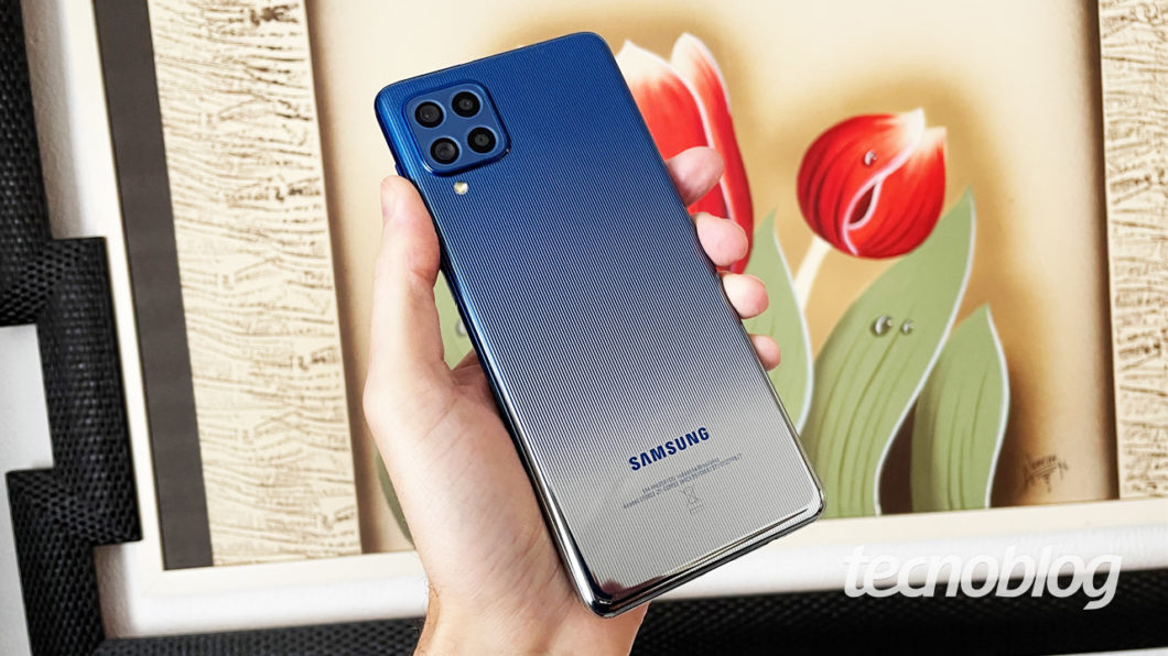 Samsung Galaxy M62 (imagem: Emerson Alecrim/Tecnoblog)