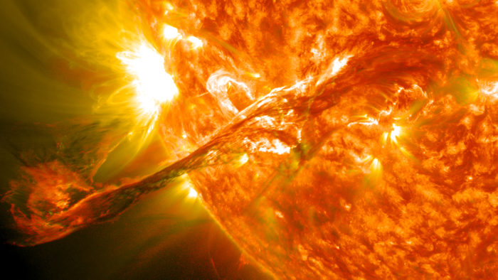 Internet global pode sofrer “apocalipse” causado por tempestades solares
