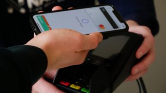 Apple Pay agora pode ser usado para comprar criptomoedas na Coinbase