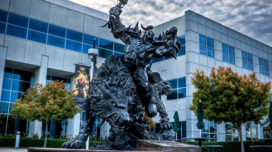 Estátua do Orc no campus da Blizzard (Imagem: Divulgação/Blizzard)