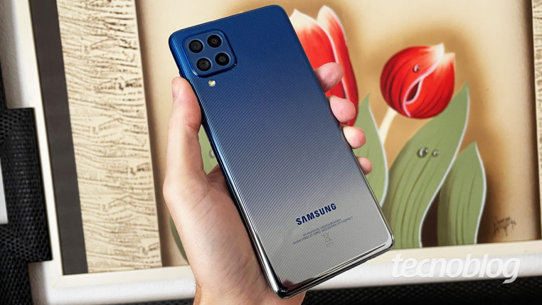 Samsung Galaxy M62 (imagem: Emerson Alecrim/Tecnoblog)