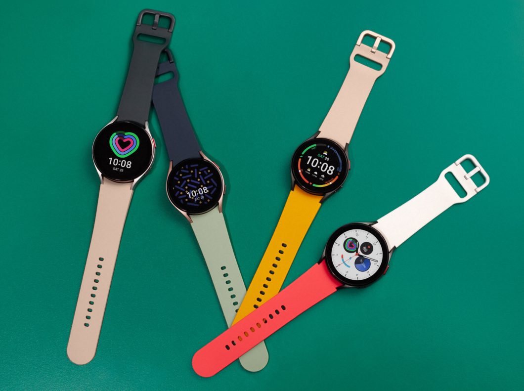 Samsung <a href='https://meuspy.com/tag/Espionar-Galaxy'>Galaxy</a> Watch 4 tem várias opções de cores (Imagem: Divulgação/Samsung)