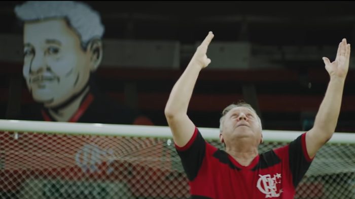 Zico comemora seu 335º gol no Maracanã