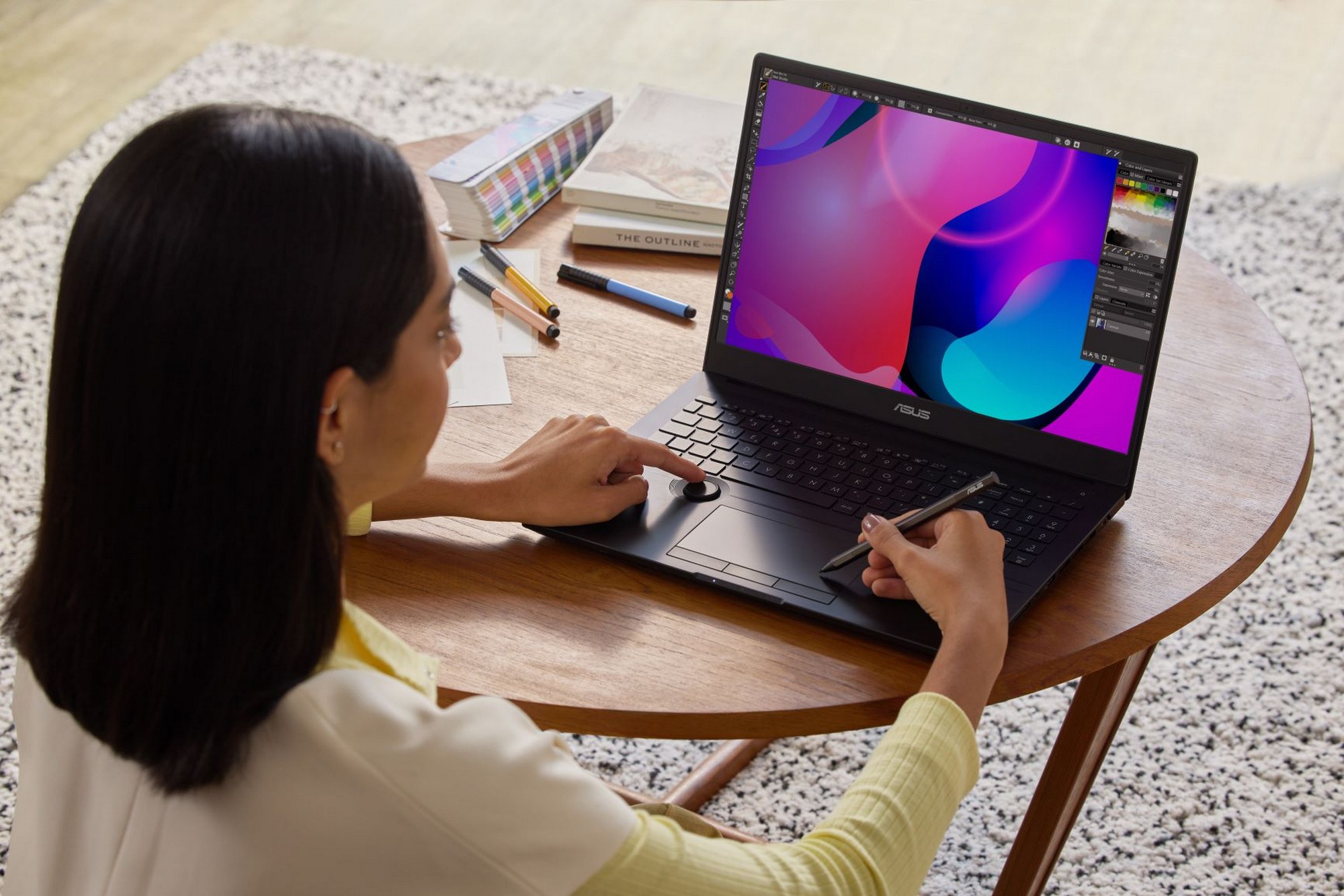 Asus lança notebook com tela OLED 4K e suporte a caneta no touchpad