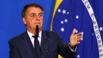 Bolsonaro muda Marco Civil da Internet contra “censura” em redes sociais