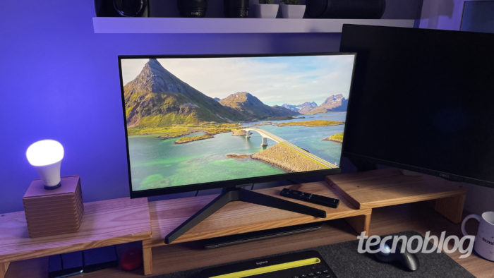 Samsung M5 monitor has LCD screen with 92 PPI (image: Darlan Helder/DIGITALTREND)