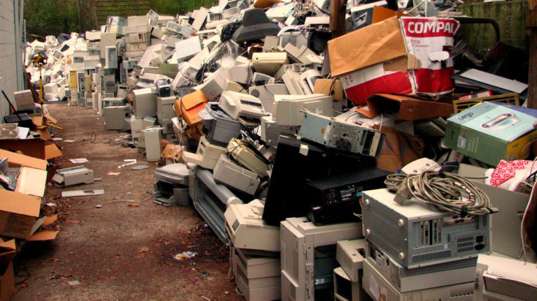 Brasil recicla apenas 3% de seu lixo eletrônico, aponta pesquisa